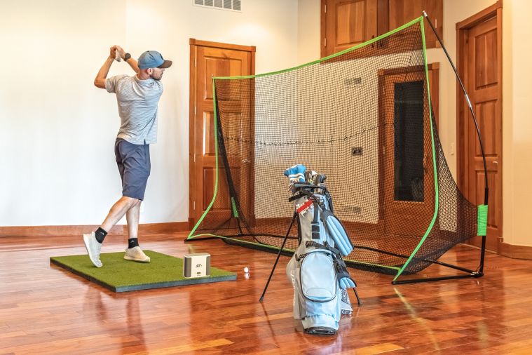 SKYTRAK+ Portable Golf Sim Studio